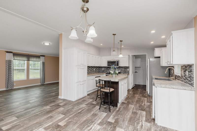 4 bedroom Manufactured Home at 910 N Lloyd Street, McCaskill Addn, Crestview — photo 5