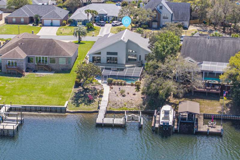 5 bedroom Detached Single Family at 795 Blvd Of The Champions, Lake Pointe, Shalimar — photo 2