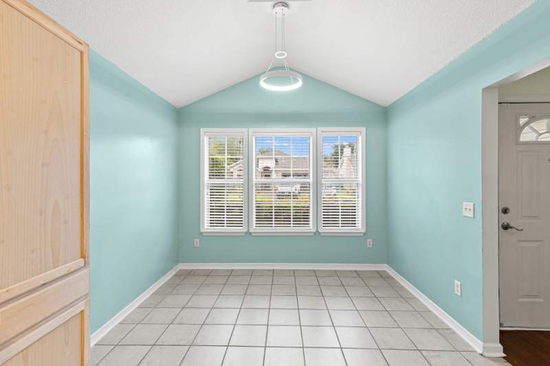3 bedroom Detached Single Family at 873 Van Dyke Drive, SHALIMAR OAKS, Shalimar — photo 5