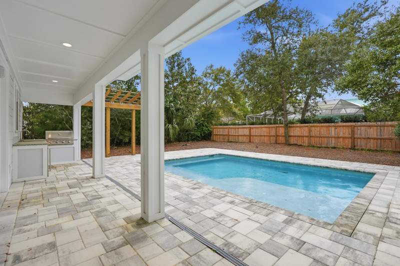 4 bedroom Detached Single Family at 465 Seacrest Drive, Seacrest, Seacrest — photo 2