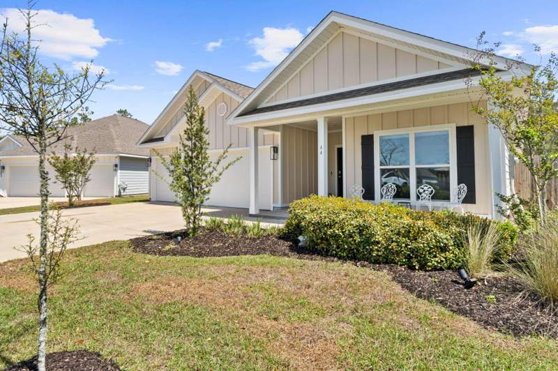4 bedroom Detached Single Family at 44 Secluded Circle, Hammock Oaks Estates, Freeport — photo 3