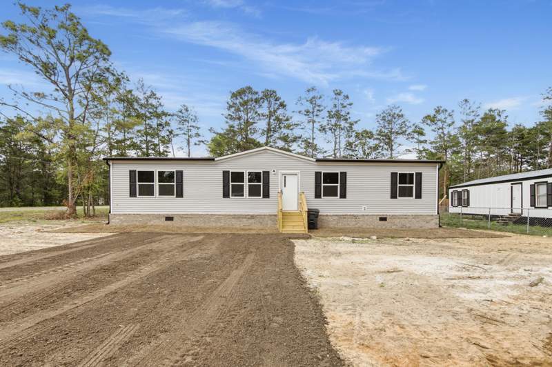 4 bedroom Manufactured Home at 23 Hyacinth Avenue, Oakwood Hills Unit I, DeFuniak Springs — photo 2