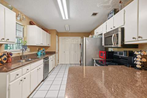 21 Marys Court, DeFuniak Springs FL - photo 18 of 33