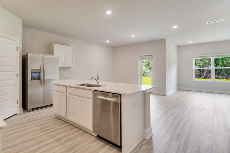 4 bedroom Detached Single Family at 3025 Heritage Plantation Boulevard, Heritage Plantation Phase 2, Laurel Hill — photo 5