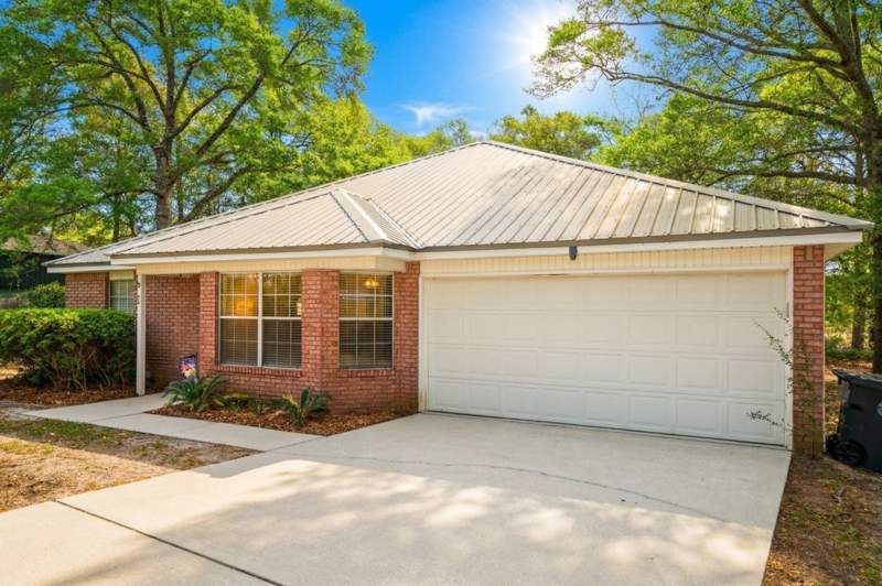 3 bedroom Detached Single Family at 21 Marys Court, Lake Juniper Estates Unit 3, DeFuniak Springs — photo 3