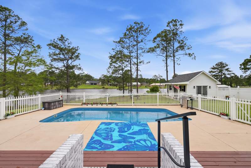 3 bedroom Detached Single Family at 1025 Ten Lake Drive, Ten Lake Estates/Lakeshore Gardens, DeFuniak Springs — photo 5