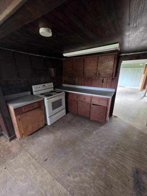 8094 Highway 393, Laurel Hill FL - photo 8 of 13