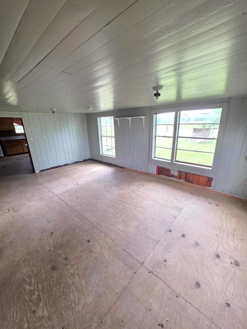 3 bedroom Detached Single Family at 8094 Highway 393, Nonesuch Way, Laurel Hill — photo 4