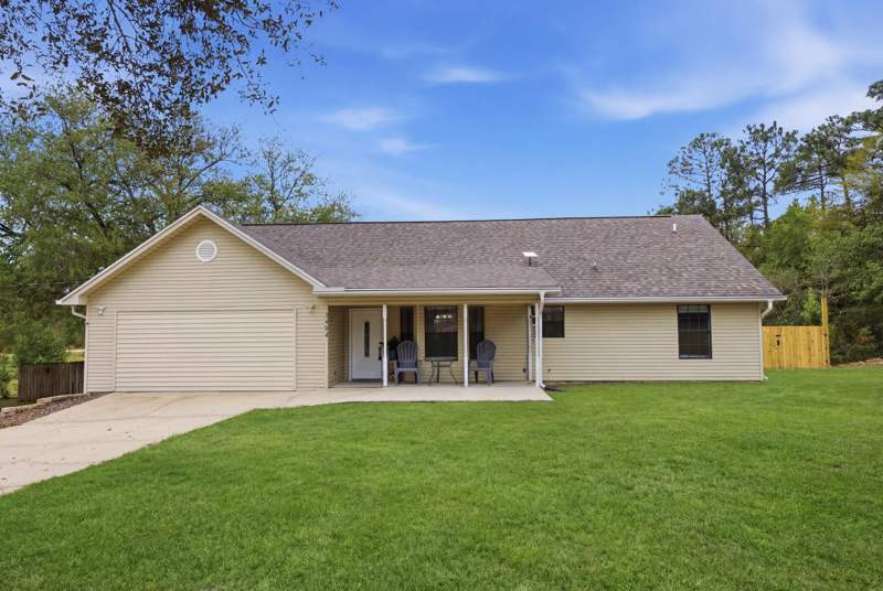 3 bedroom Detached Single Family at 3494 Us-90, Com SE Cor Of W1/2 Of Sec N100 Ft W60 Ft To Pob W240, Crestview — photo 2