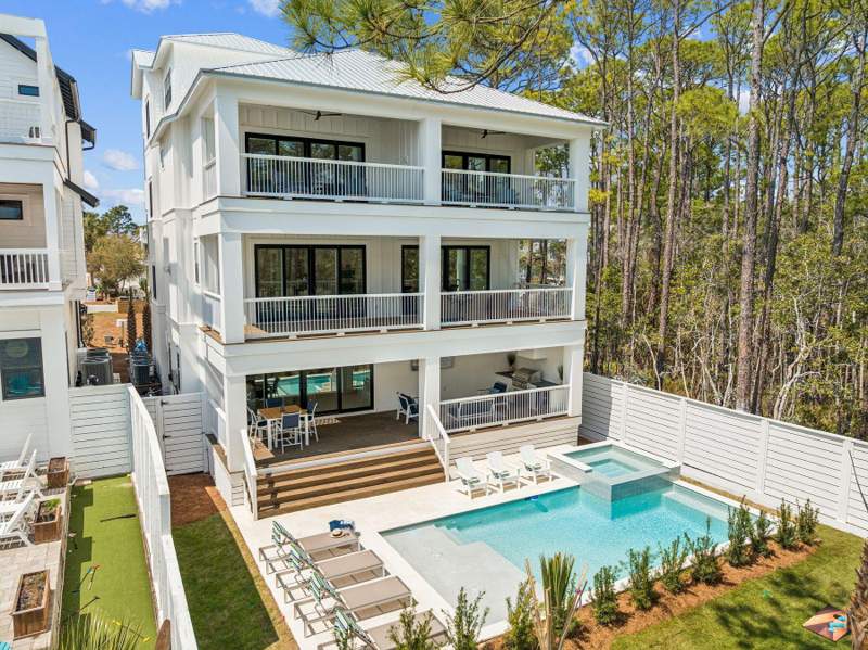 6 bedroom Detached Single Family at 70 Santa Clara Street, Gulf Shore Manor, Santa Rosa Beach — photo 2