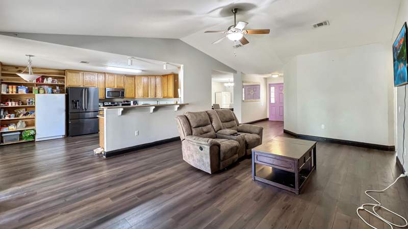 5 bedroom Detached Single Family at 6412 Welannee Boulevard, Yellow River Plantation S/D Lot 5 Blk H, Laurel Hill — photo 3