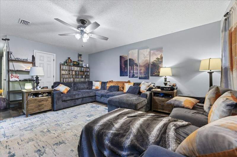 3 bedroom Detached Single Family at 5529 Rainbow Lane, Metes & Bounds, Crestview — photo 5