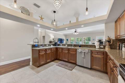 202 SE Alconese Avenue, Fort Walton Beach FL - photo 16 of 75