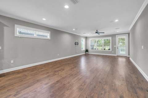 48 Oaktree Boulevard, Freeport FL - photo 17 of 30