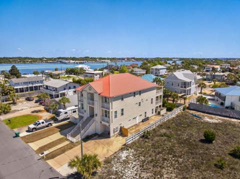 738 Starfish Avenue, Fort Walton Beach FL - photo 12 of 92