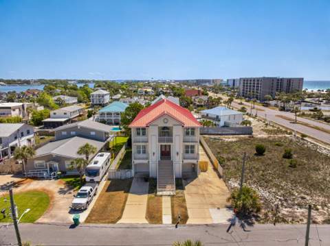 738 Starfish Avenue, Fort Walton Beach FL - photo 13 of 92