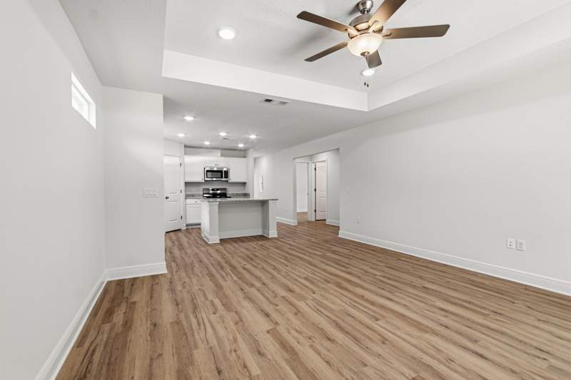 2 bedroom Detached Single Family at 158 W Honeysuckle Street, Oakwood Hills Unit 3, DeFuniak Springs — photo 5