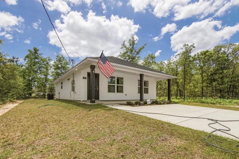 2 bedroom Detached Single Family at 47 Pansy Lane, Oakwood Hills Unit 1, DeFuniak Springs — photo 2
