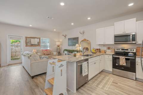1010 Mclaren Circle, Fort Walton Beach FL - photo 17 of 36