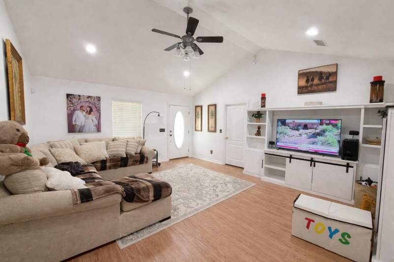 3 bedroom Detached Single Family at 65 Sidney Avenue, 65 Sidney Ave, DeFuniak Springs — photo 4