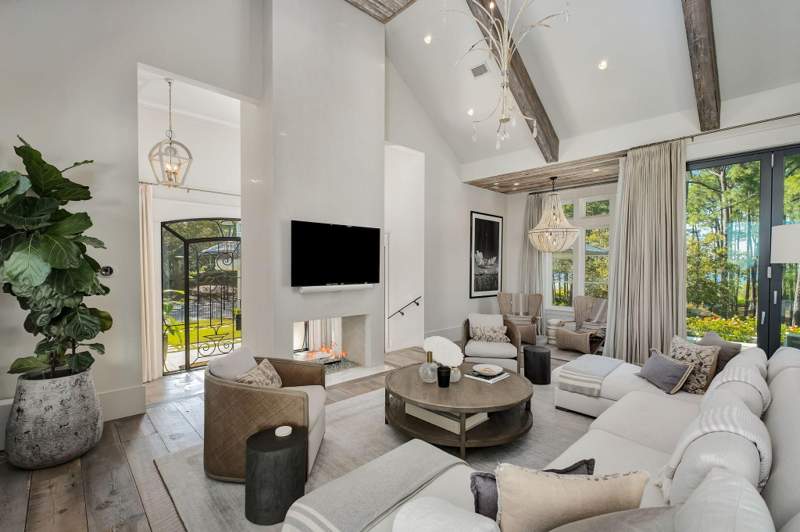 6 bedroom Detached Single Family at 285 Twisted Pine Trail, Four Mile Village, Santa Rosa Beach — photo 2