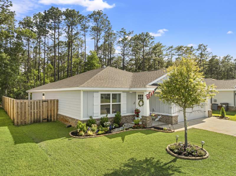 4 bedroom Detached Single Family at 740 Riverwalk Circle, Riverwalk, Freeport — photo 2