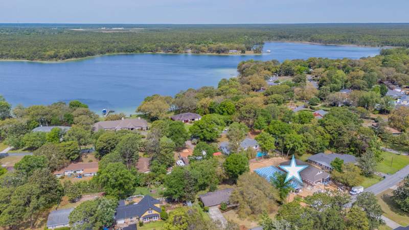 5 bedroom Detached Single Family at 19 A Bayview Drive, Longwood, Shalimar — photo 4