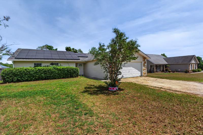 4 bedroom Detached Single Family at 1220 Lexie Drive, Countryview Estates 4th Addn Ph 2, Crestview — photo 4