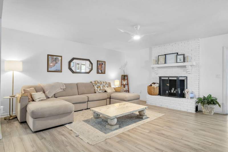 3 bedroom Detached Single Family at 85 12Th Avenue, Shalimar, Shalimar — photo 5