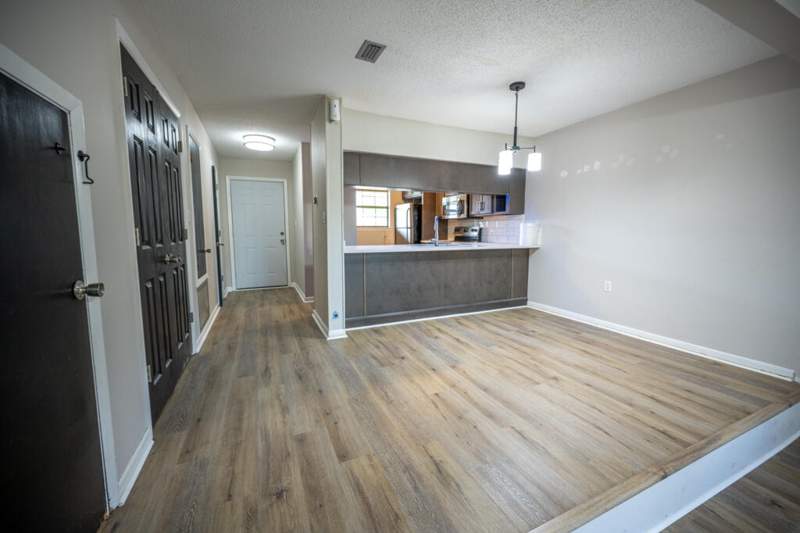 2 bedroom Townhouse at 225 Carmel Drive #27, Garden Villas Ph 1, Fort Walton Beach — photo 3