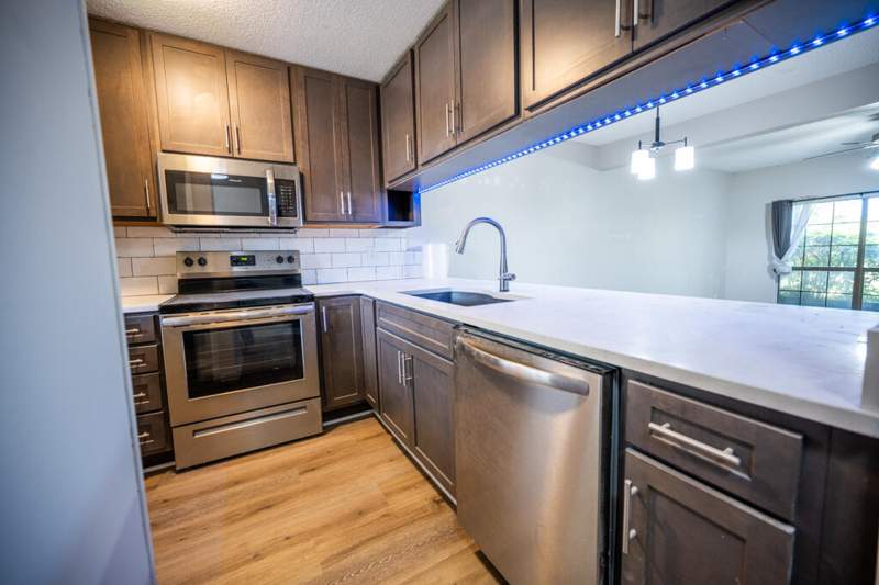 2 bedroom Townhouse at 225 Carmel Drive #27, Garden Villas Ph 1, Fort Walton Beach — photo 4