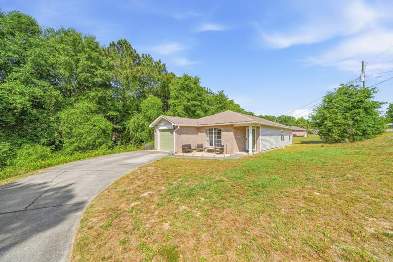 3 bedroom Detached Single Family at 1327 Jeffrine Drive, Northview Estates 7th Addn, Crestview — photo 4