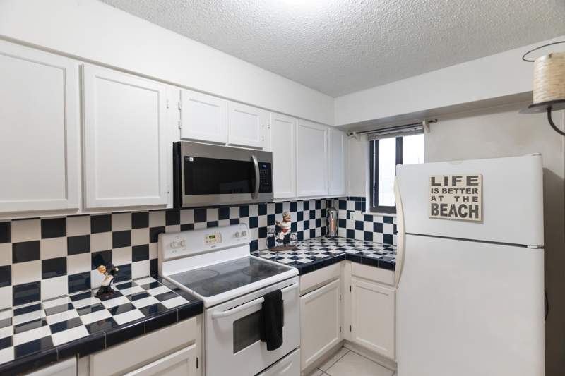 2 bedroom Townhouse at 734 Legion Drive ##78, Legion Village T/H, Destin — photo 4