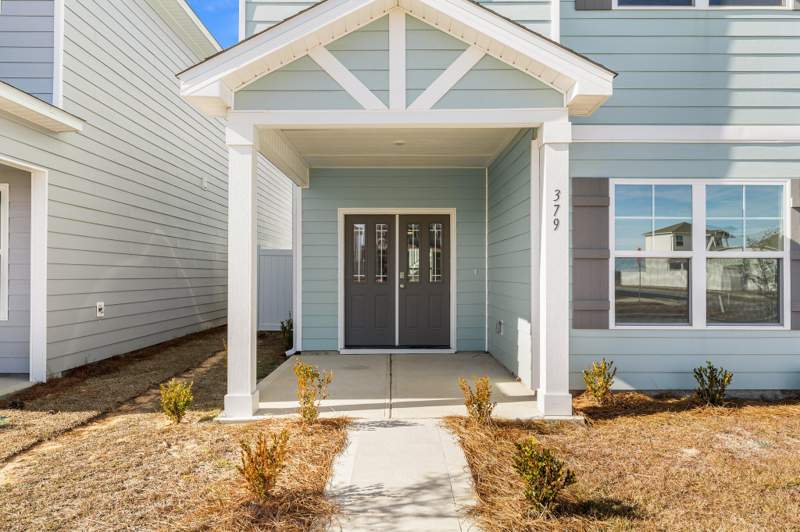 4 bedroom Detached Single Family at 379 Arrowwood Boulevard, Owl'S Head, Freeport — photo 3