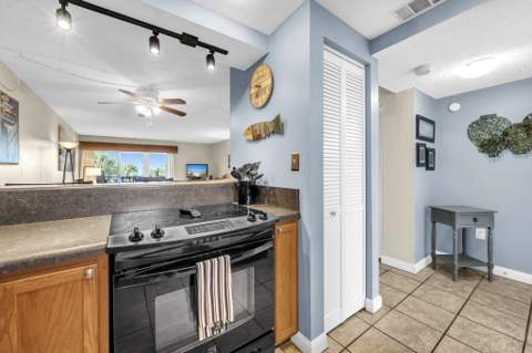 770 Sundial Court #211, Fort Walton Beach FL - photo 10 of 30