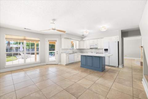 121 Edwards Lane, Fort Walton Beach FL - photo 12 of 62