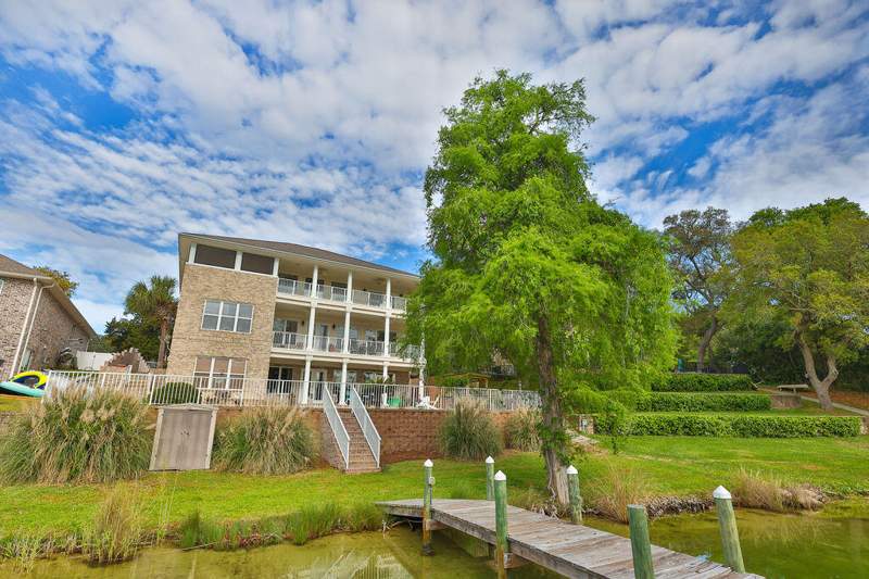 5 bedroom Detached Single Family at 19 Poquito Road, Bayou Poquito, Shalimar — photo 4