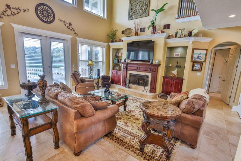5 bedroom Detached Single Family at 19 Poquito Road, Bayou Poquito, Shalimar — photo 4