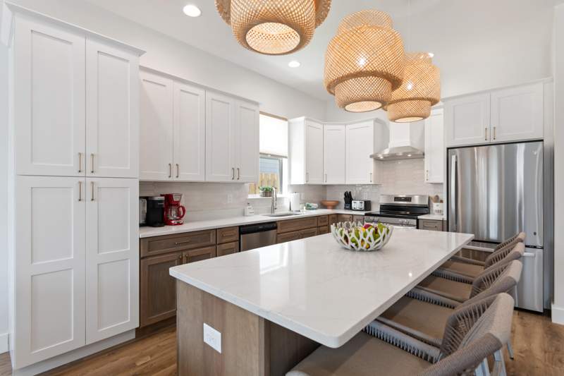 8 bedroom Detached Single Family at 9 Cobian Court, Shades of Blue, Miramar Beach — photo 4