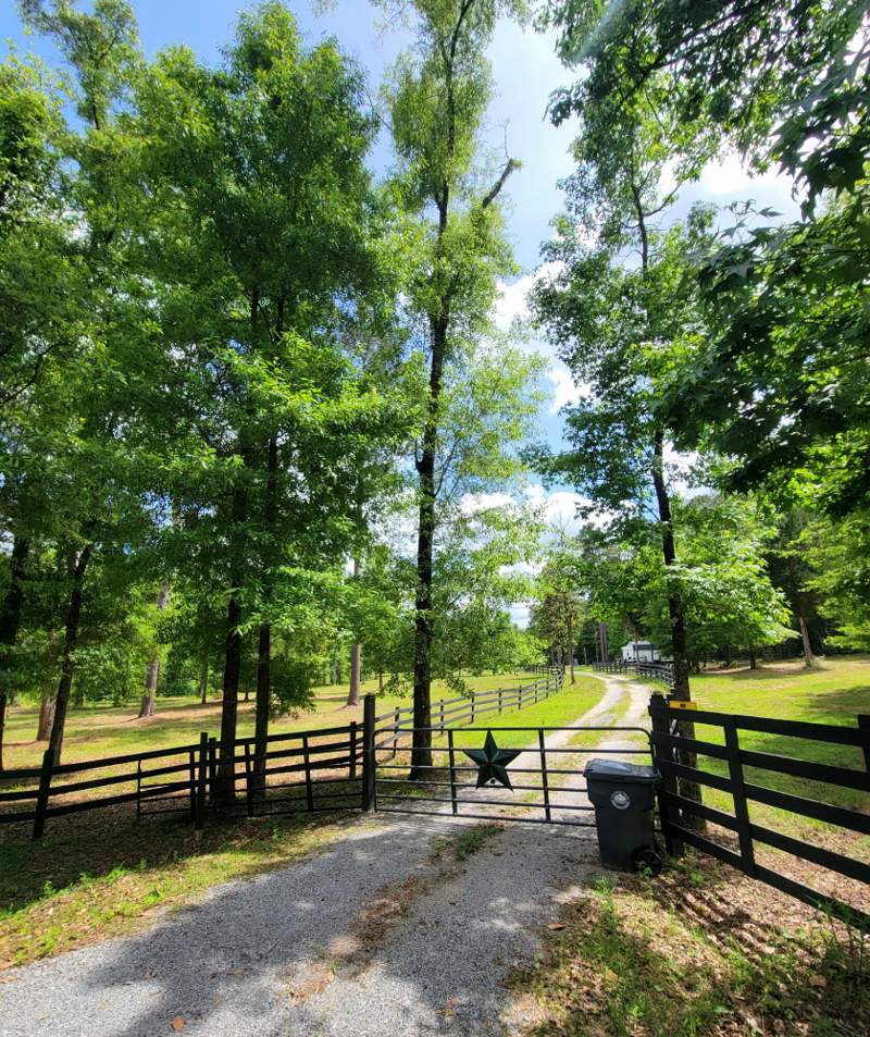 3 bedroom Detached Single Family at 1508 Crooked Creek Road, Metes & Bounds, Ponce De Leon — photo 4
