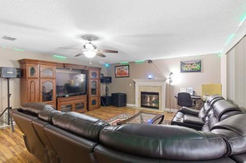 492 Spring Brook Lane, Mary Esther FL - photo 11 of 30