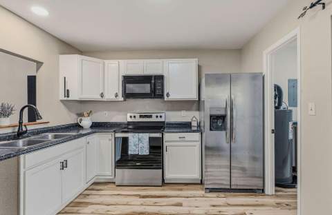 13 NW Cape Drive #Apt B, Fort Walton Beach FL - photo 6 of 28