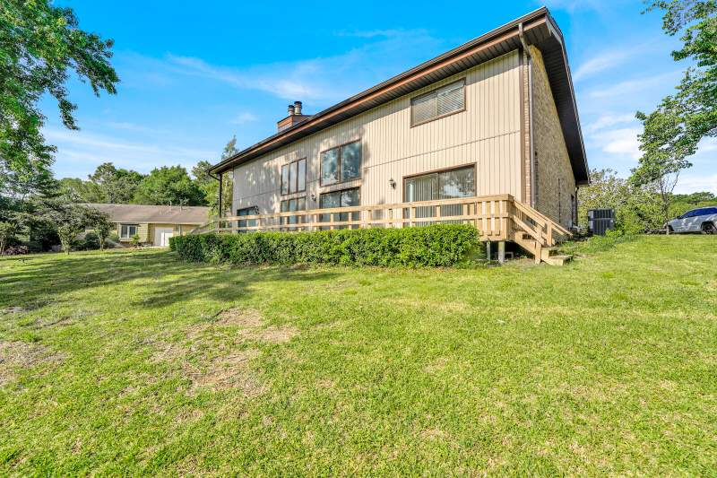 4 bedroom Detached Single Family at 645 Carr Drive, Le Chateau, Niceville — photo 3