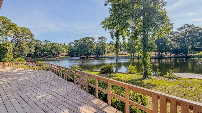 4 bedroom Detached Single Family at 645 Carr Drive, Le Chateau, Niceville — photo 4