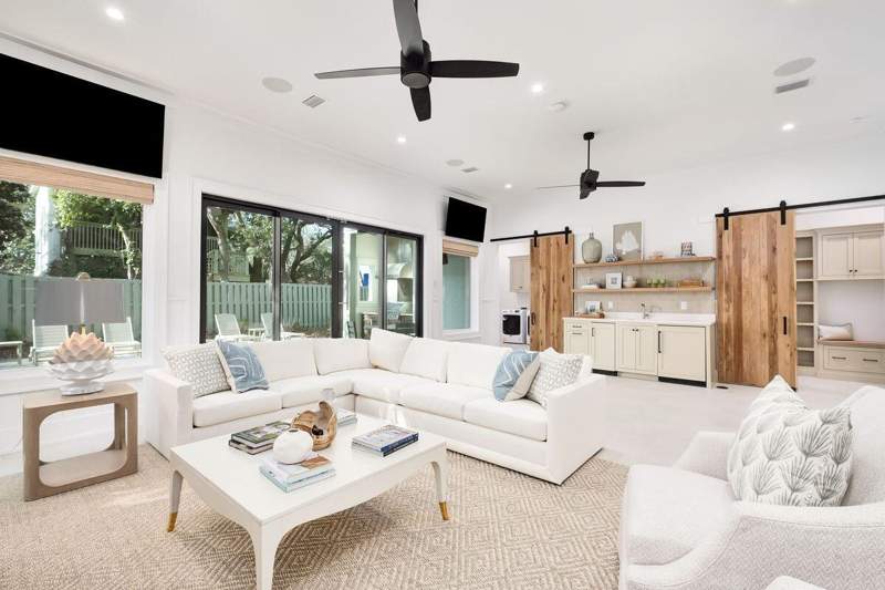 7 bedroom Detached Single Family at 69 Live Oak Street, Seagrove 1st Addn, Santa Rosa Beach — photo 5