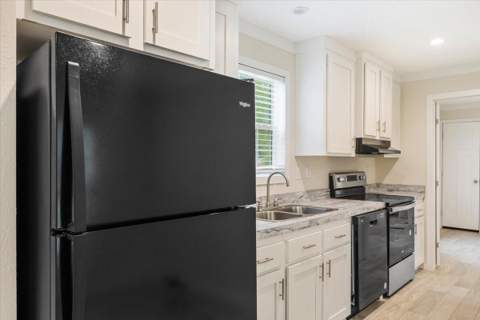45 Royal Palm Avenue, DeFuniak Springs FL - photo 7 of 16