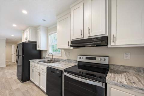 45 Royal Palm Avenue, DeFuniak Springs FL - photo 8 of 16