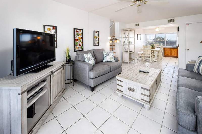 1 bedroom Condominium at 1530 SE Miracle Strip Parkway #112B, Seaspray Condo, Fort Walton Beach — photo 2