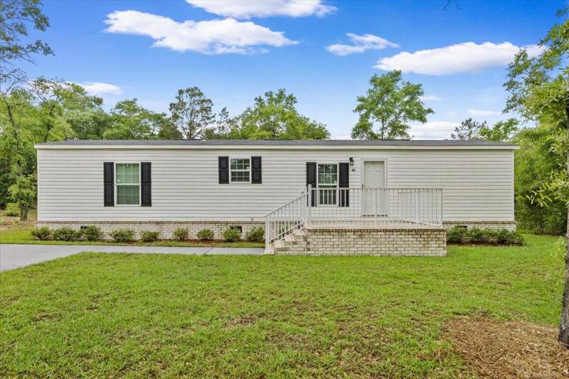 2 bedroom Manufactured Home at 45 Royal Palm Avenue, Oakwood Hills Unit 1, DeFuniak Springs — photo 2