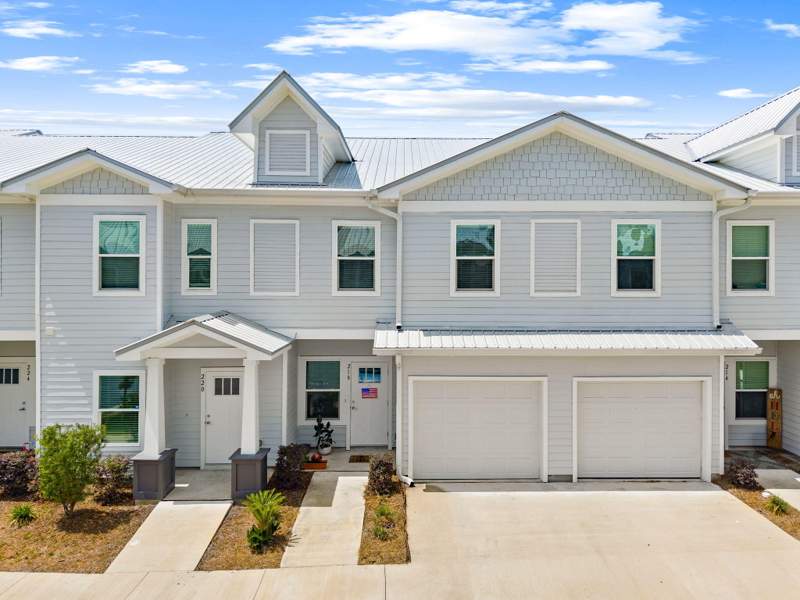 3 bedroom Townhouse at 218 Date Palm Lane, Verandas Of Freeport, The, Freeport — photo 2